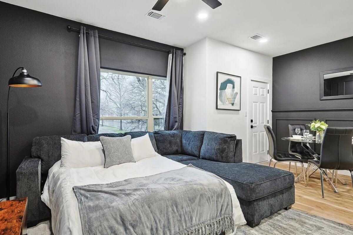 New 2B Townhome Near At&T Global Life 6Flag Arlington Exterior photo